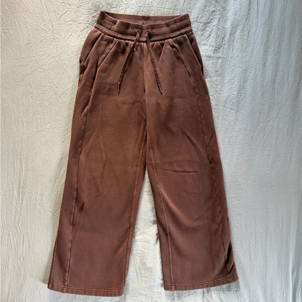 Brown Lululemon Women’s Sweatpants